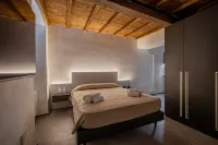 Eldorado: Romantic Seafront Getaway - Apartments