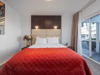 Grand Riccarton Hotel Hotels near Mona Vale
