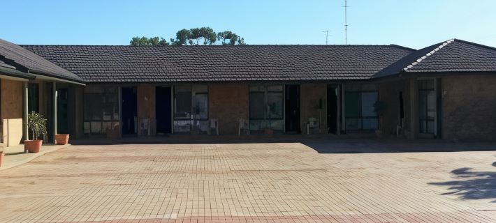Kurri Motor Inn Отели в г. Сеснок