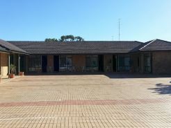 Kurri Motor Inn