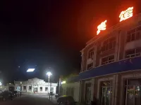 โรงแรมซานมันยี่ โรงแรมในอูลาเต๋อฮัวจี