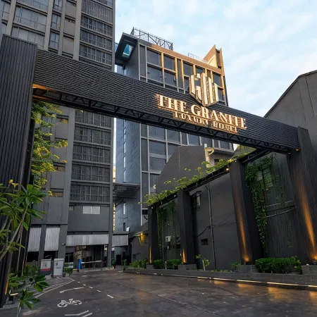 The Granite Luxury Hotel Penang Отели рядом с достопримечательностью «Конгресс-центр «33»»