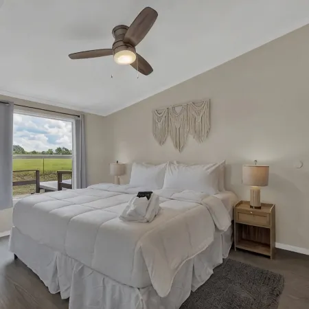 Sage: Peaceful Hill Country Retreat with Hot-Tub!
