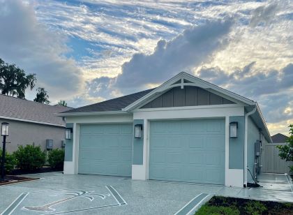 3 bedroom villa in The Villages. Minutes from Brownwood and Sawgrass.