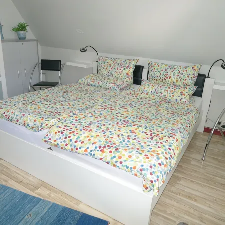 60 sqm, 3 rooms kitchen, bathroom and balcony