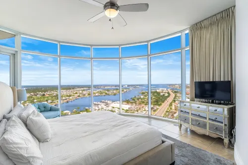 Panoramic Gulf Views! 01 East Corner 4 Bdrm 4.5 Bath . 27th Floor. Sleeps 14. - Jacuzzi