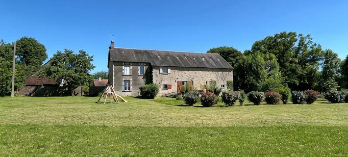 Maison de Campagne Avec Bain Finlandais Отели в г. Эндр