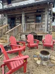 2-BR, 3 B 1860 hand hewn log cabin in peaceful setting Rutherfordton WiFi, AC - Chalets