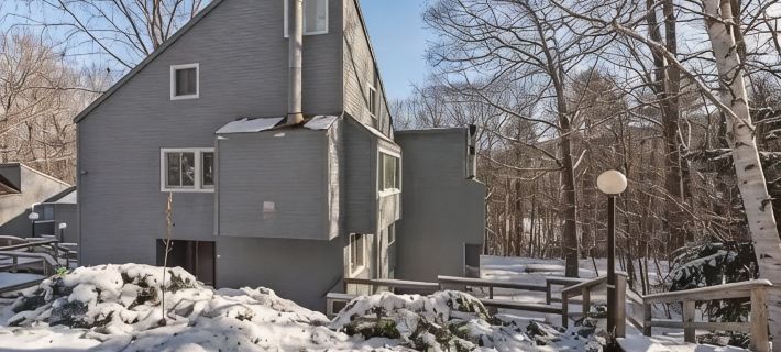 Spacious 4-bedroom townhome with amenities in Waterville Estates. Отели в г. Кэмптон