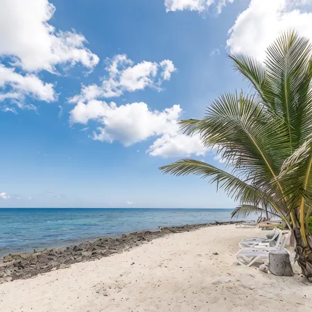 Charming 3-bedroom villa with 2 King size beds on Beautiful North Side