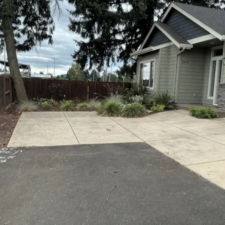 The Track House - 4BR Near UO, Autzen & Hayward, Peaceful & Spacious