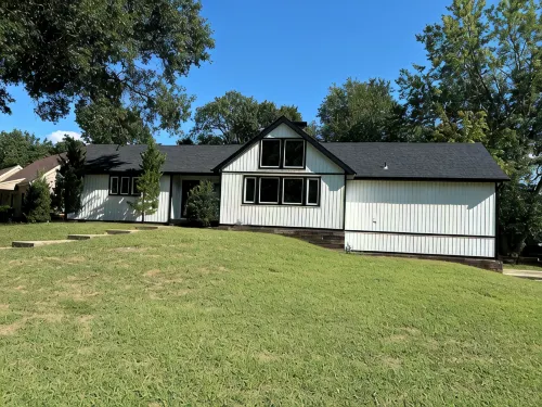 3Bedroom and Loft Countryside Dr Home Minutes from Pitt State and Local Eateries