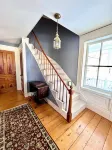 Swimming Hotspot, Family Friendly, 1 block to local shops - 4-Star