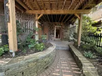 Stylish unit in Victorian house located on South Park Street. Private Garden. Hôtels à : 