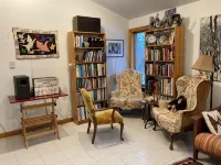 Spacious, unique barn with beautiful views. - 民宿