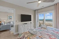 NEW CONSTRUCTION-Pool-Top Floor Luxury Oceanfront Condo-KeylessCheckin-RR Host - 4-Star