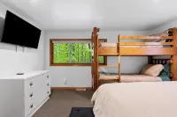 Amazing Family Cabin near Wheeler Lake! Close to beach, UTV an Snowmobile trails - Wifi