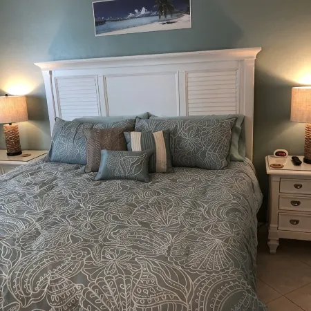 Crescent Arms Luxurious Gulf Front Siesta Key Condo 604S