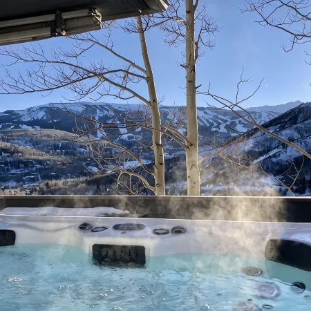 Killer Views -&- Highest Reviews -&- Great Value -&- 6 Min to Ski hill