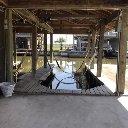 200 feet on the water with boat house!!!