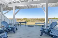 'Sandpiper' Ocean Front Townhouse - Boutique