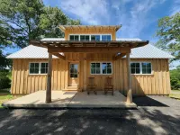 Stunning New Home at Sky Hawk Ridge, a 185-Acre Refuge ONE MILE to Buffalo River - Wifi