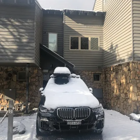 Luxury 2 Bedroom Chalet in Thredbo, Beside Gunbarrel Express Quad Chair