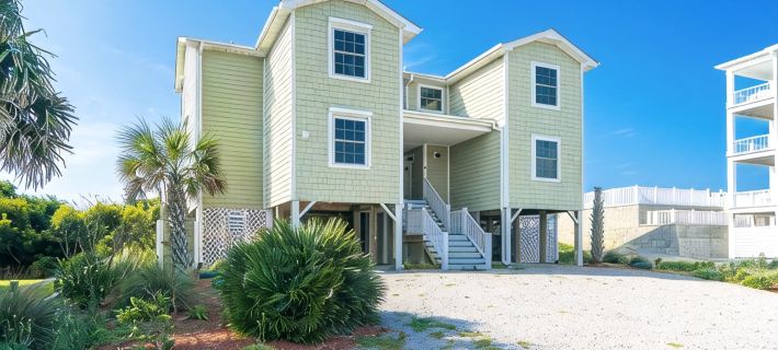 Oceanfront Updated 5BR Duplex. Dog friendly! Ξενοδοχεία στην πόλη Emerald Isle