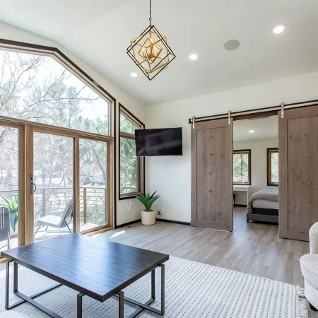 Modern Smart House - 2BR/2BA - Wildlife Views - 2 Patios + Fire Pits