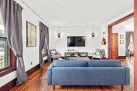 Spacious Victorian in the heart of Catskill Village - Close to All