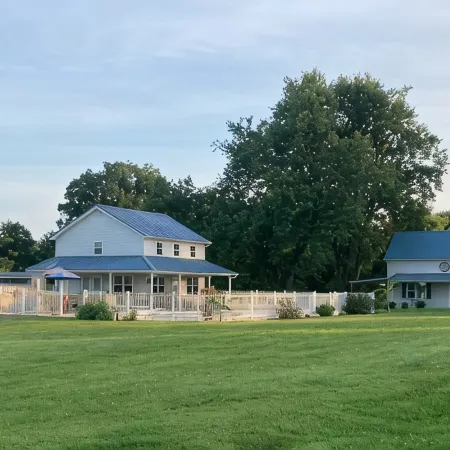 1-bedroom poolhouse w/private heated pool, within 10 miles to 11 distilleries.