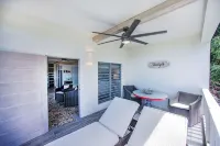 STARLIGHT: GORGEOUS VIEWS OF THE BEACH, FORT BERKLEY & MONTSERRAT - 4 tähden
