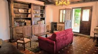 Villa Perale- Apartment in villa with park on the slopes of the Dolomites