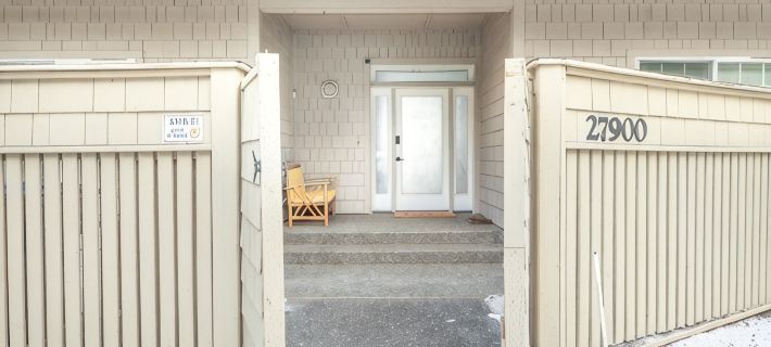 Spacious home with stunning Hood Canal Views, hot tub, game room, dog-friendly Hotels in Mason County
