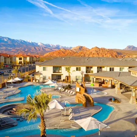 Spacious 5 Bedrooms 6 Bathrooms Near Zion Private Pool & Extra Large Hot Tub