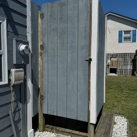 Surfin’ Sunrise a 4-bedroom house in awesome Nags Head just steps from the beach