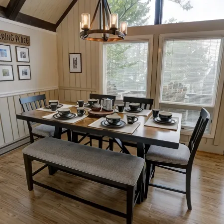 Cozy Beech Mountain getaway for the whole family