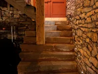 Contemporary cellar in the heart of Arbois KV'O37 Hotels in Arbois