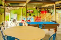 Waterfront with Boat Slip, Sports Bar, SUP'S, Great Location! - 4성급