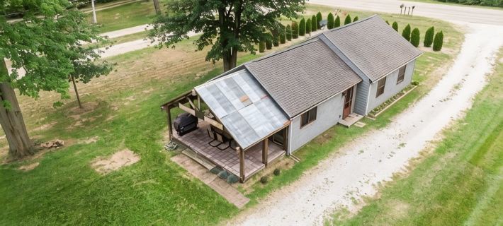 Private Beach Lakehouse Hotels in Sanilac County