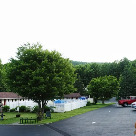 Fran Cove Motel