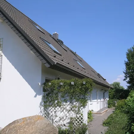 Welcome to Your Vacation. Feel-Good Apartment with Balcony, 2 Bedrooms, Parking Space, Grömitz