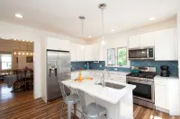 Gorgeous retreat across from yacht club, the Choptank, and IronMan finish line! - 4-Star