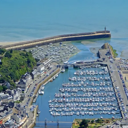 Gite 350 M from the port of Binic. J