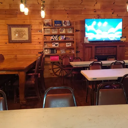 Relaxing Country Cabin. Near Lake Hudson. Hotels in Mayes County