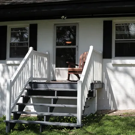 COZY LAKE & SKI HOME FOR FAMILY OF 5 - BRING YOUR DOG! Hotels in Copake