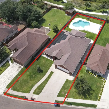 Spacious & Central Pool Home By McAuliffe Park