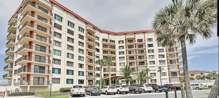 Oceanfront, 2 Bed Condo. Pool.  Amazing Views from All Rooms of Ocean and Beach Hotels in Flagler County