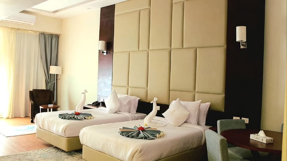 Royal Jewel Al Raml Hotel