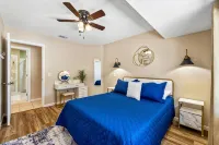 Palm Paradise ~ Hot Tub + Private Yard + Games - 17 mins to the beach! - 4-Star
